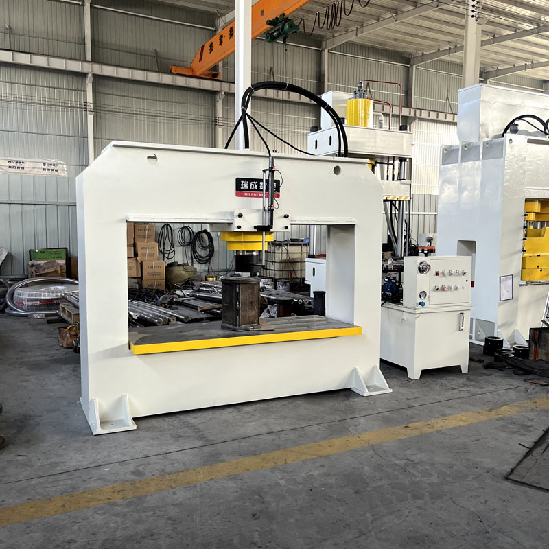 150吨可移动龙门液压机  150T移动遥控龙门液压机